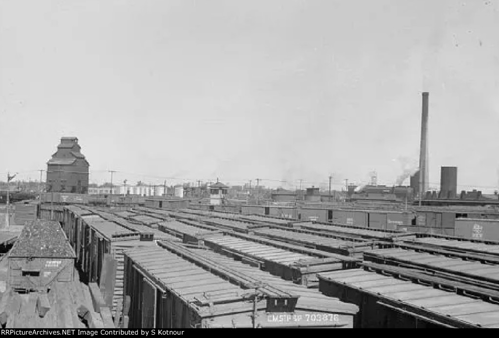 Milwaukee Road southtown yard Mpls MN 1950